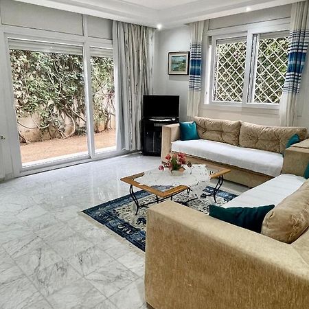 Etage De Villa Avec Jardin, Pres De L'Aireport Et Parking Prive Arjána Kültér fotó