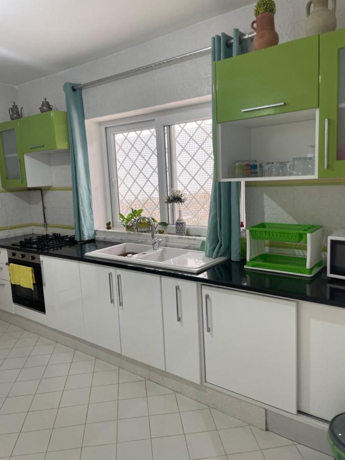 Etage De Villa Avec Jardin, Pres De L'Aireport Et Parking Prive Arjána Kültér fotó