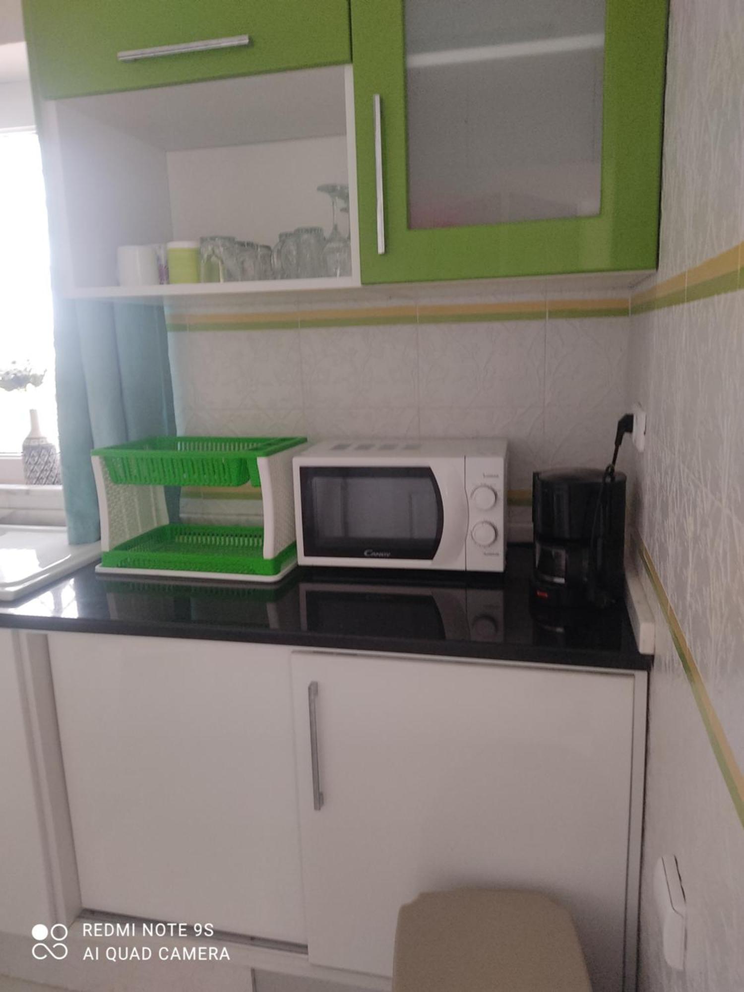 Etage De Villa Avec Jardin, Pres De L'Aireport Et Parking Prive Arjána Kültér fotó