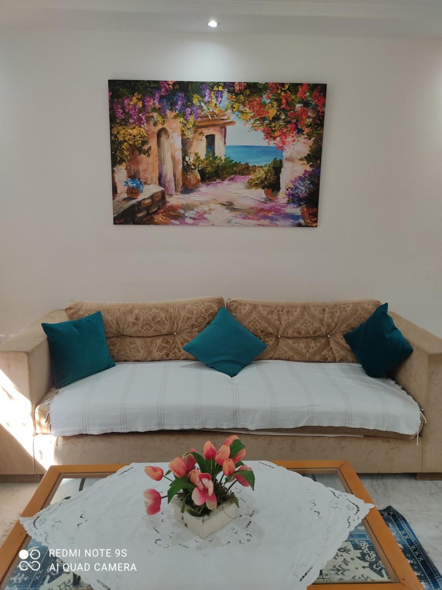 Etage De Villa Avec Jardin, Pres De L'Aireport Et Parking Prive Arjána Kültér fotó