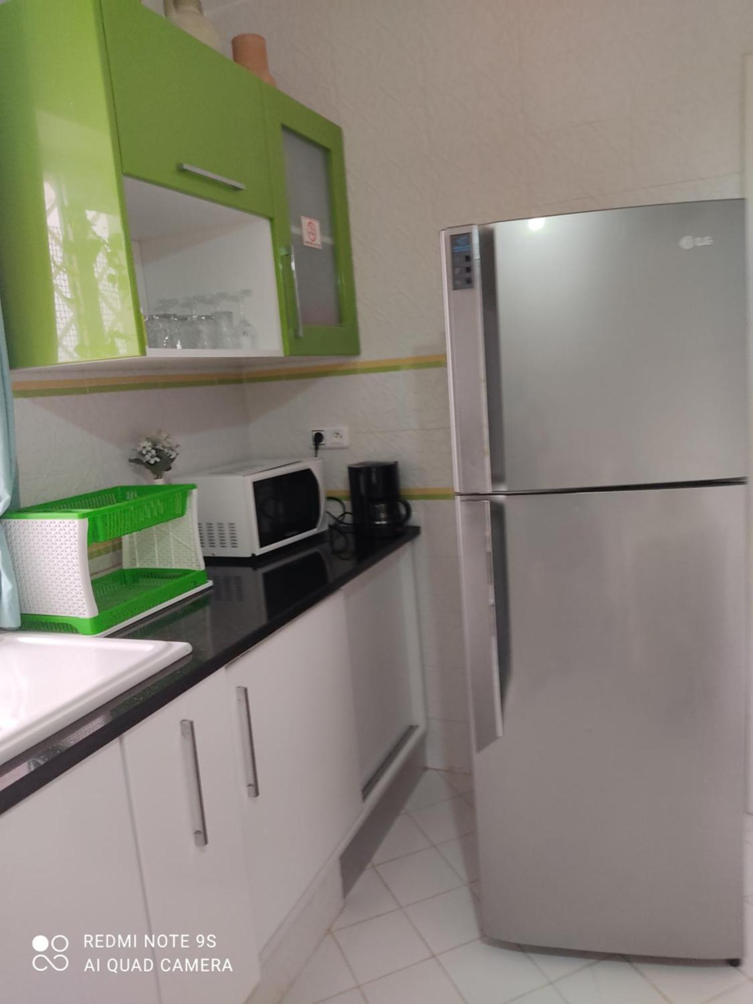 Etage De Villa Avec Jardin, Pres De L'Aireport Et Parking Prive Arjána Kültér fotó