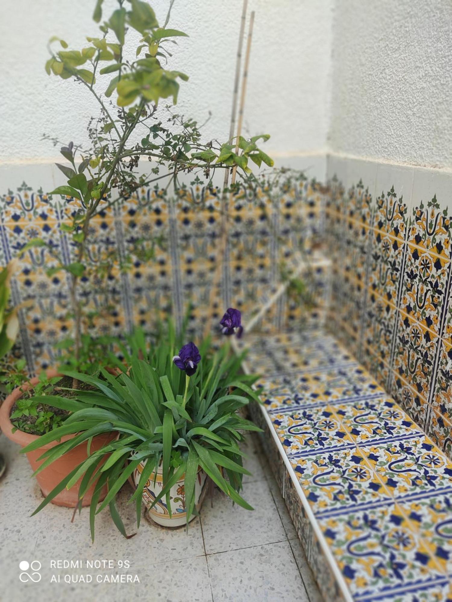 Etage De Villa Avec Jardin, Pres De L'Aireport Et Parking Prive Arjána Kültér fotó