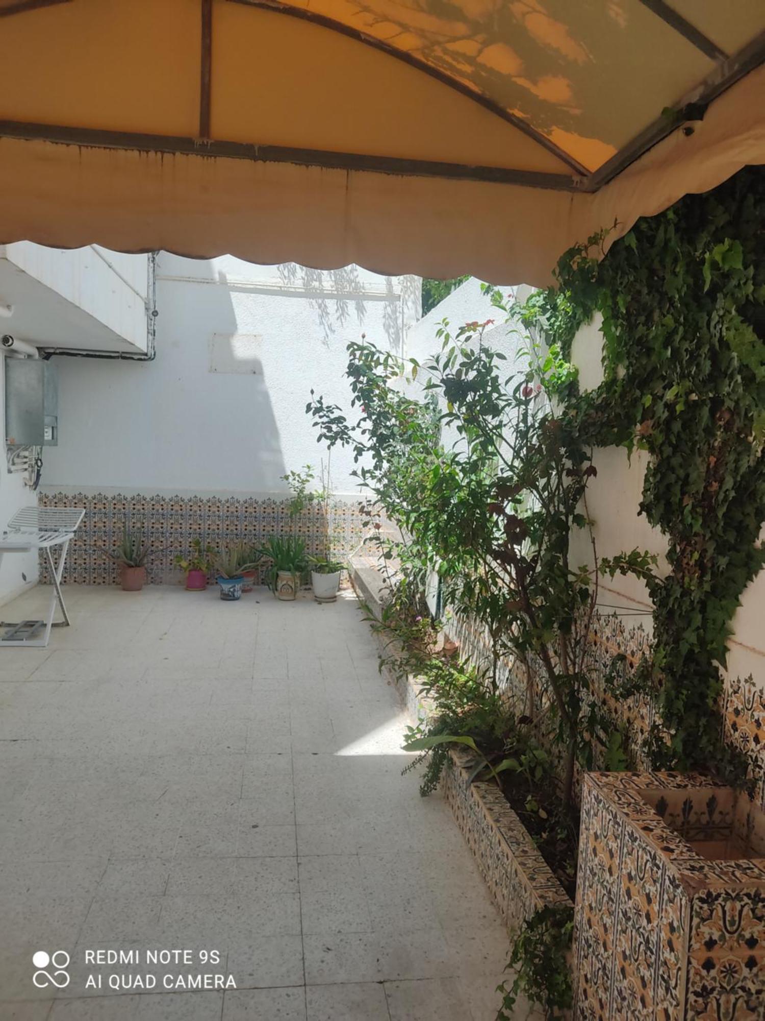 Etage De Villa Avec Jardin, Pres De L'Aireport Et Parking Prive Arjána Kültér fotó