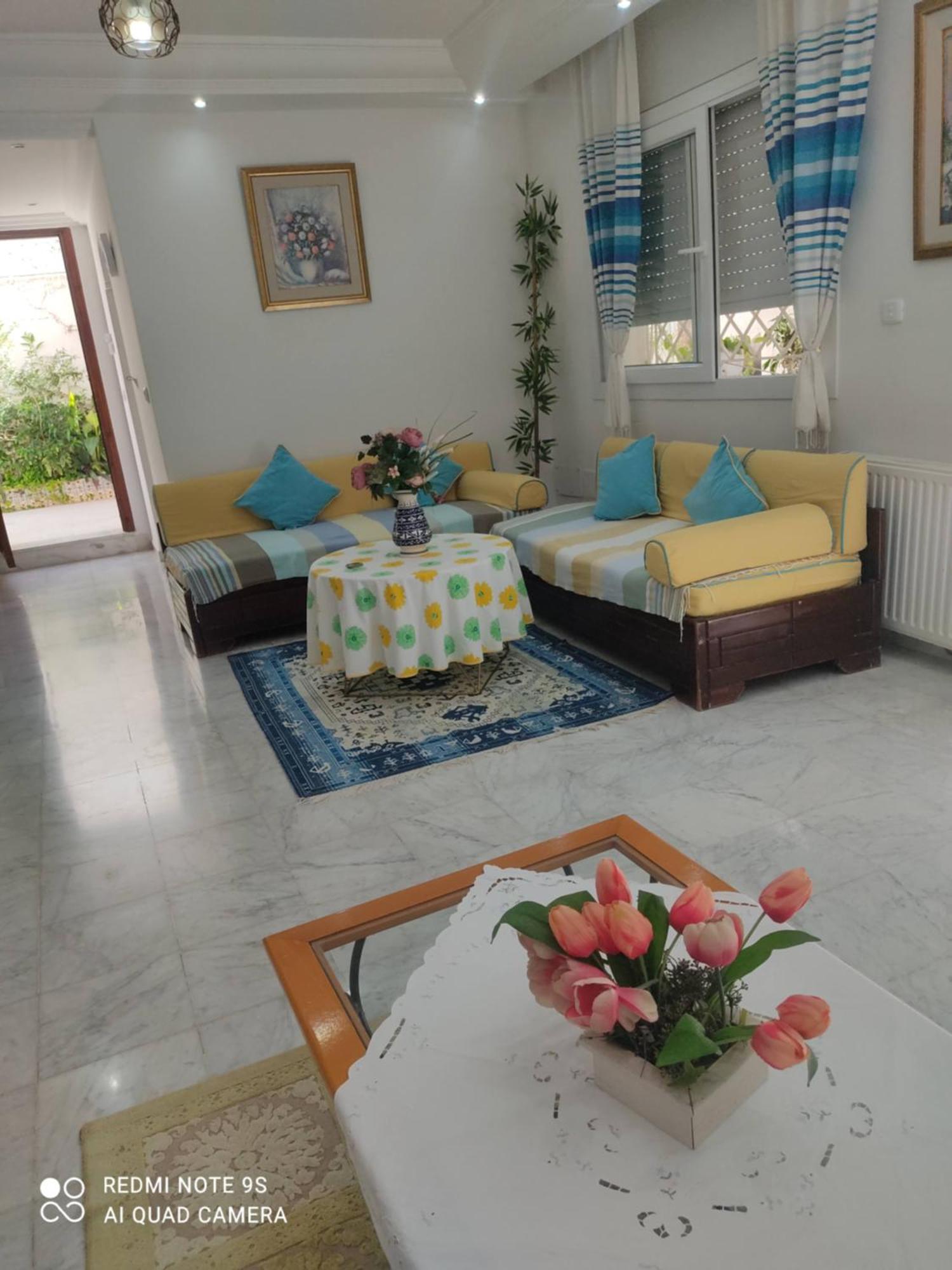 Etage De Villa Avec Jardin, Pres De L'Aireport Et Parking Prive Arjána Kültér fotó
