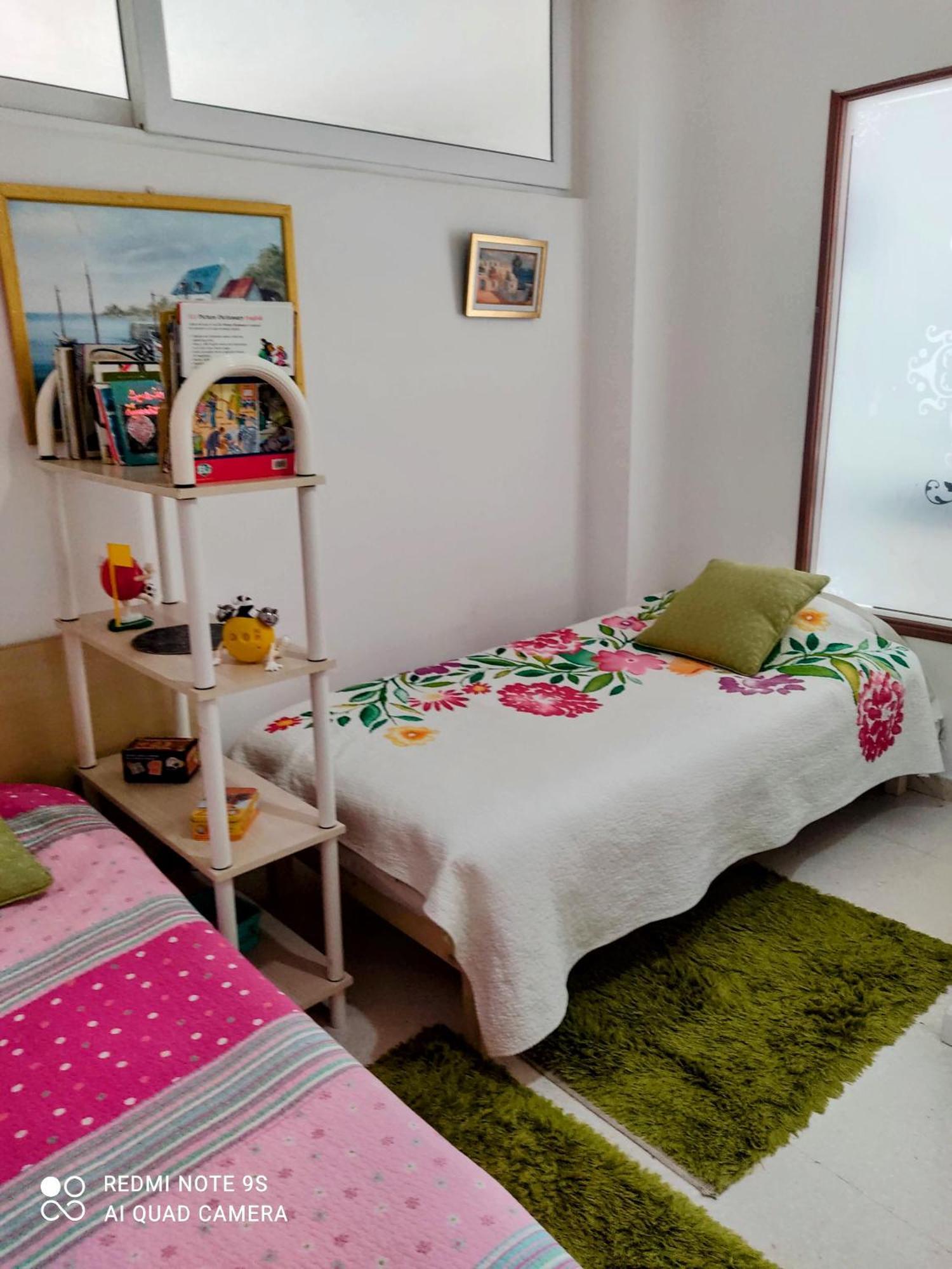 Etage De Villa Avec Jardin, Pres De L'Aireport Et Parking Prive Arjána Kültér fotó