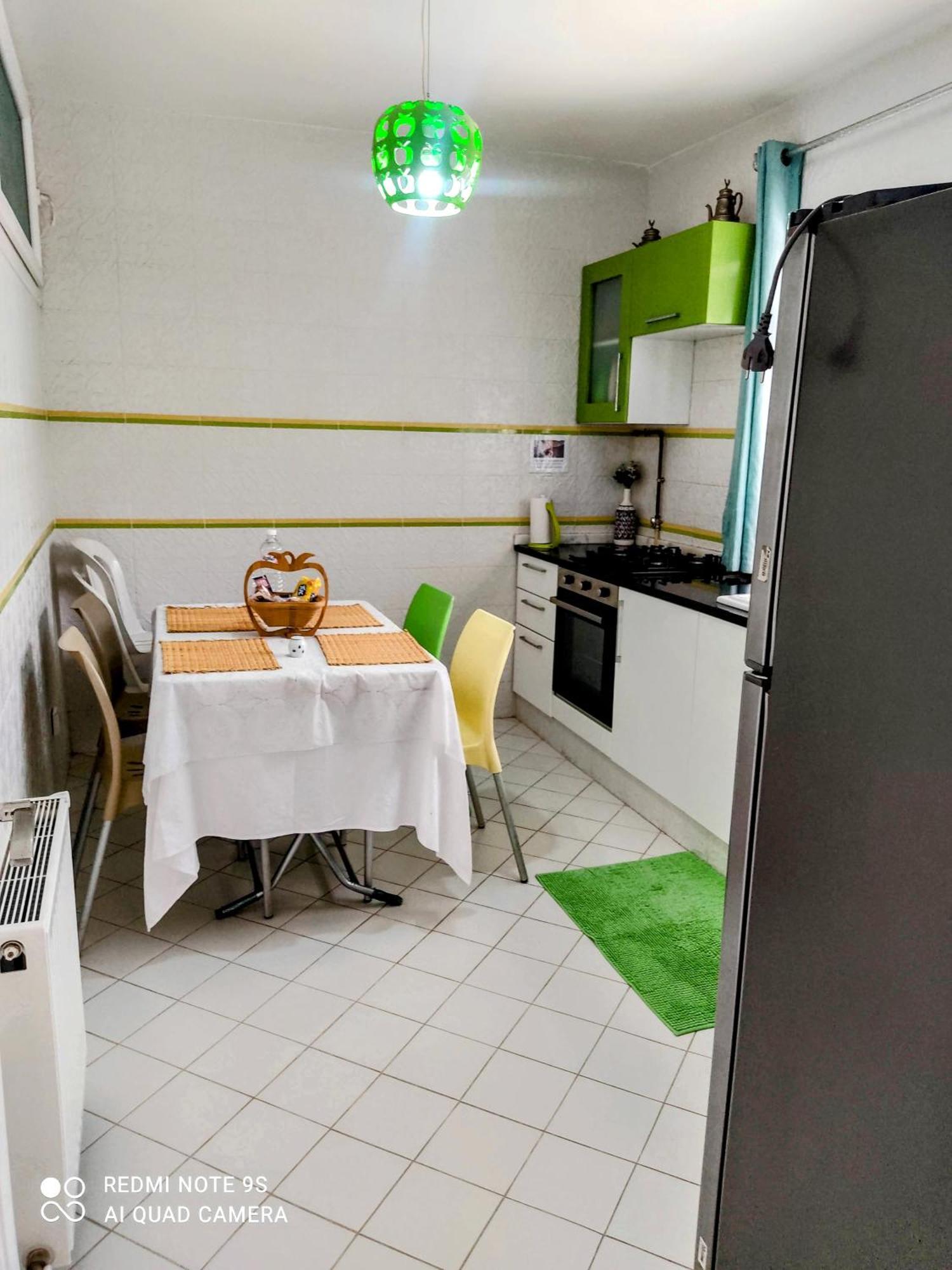 Etage De Villa Avec Jardin, Pres De L'Aireport Et Parking Prive Arjána Kültér fotó