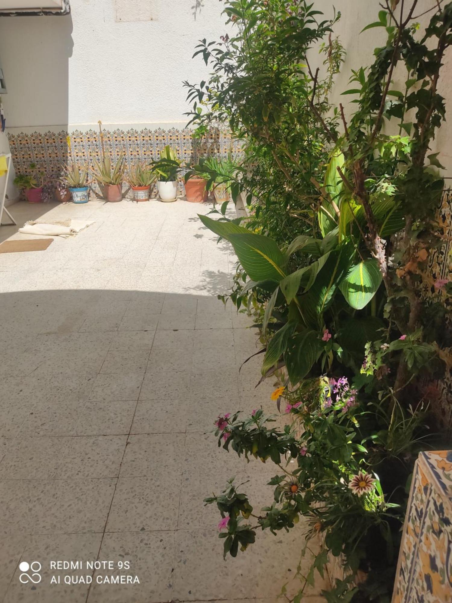 Etage De Villa Avec Jardin, Pres De L'Aireport Et Parking Prive Arjána Kültér fotó