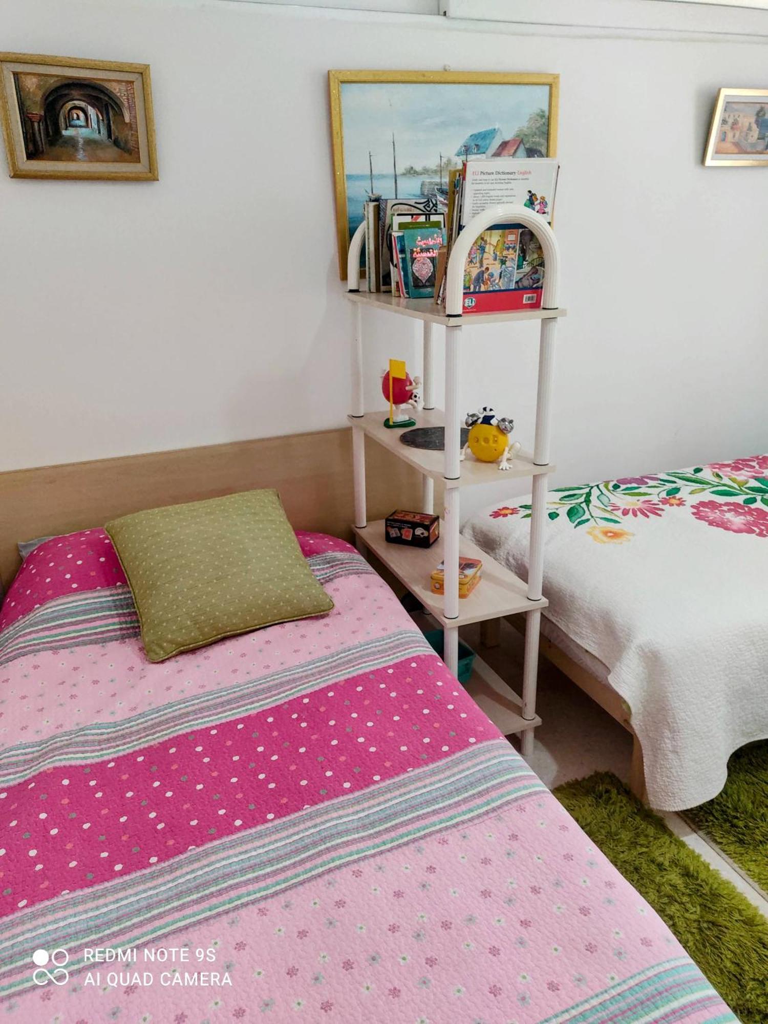 Etage De Villa Avec Jardin, Pres De L'Aireport Et Parking Prive Arjána Kültér fotó